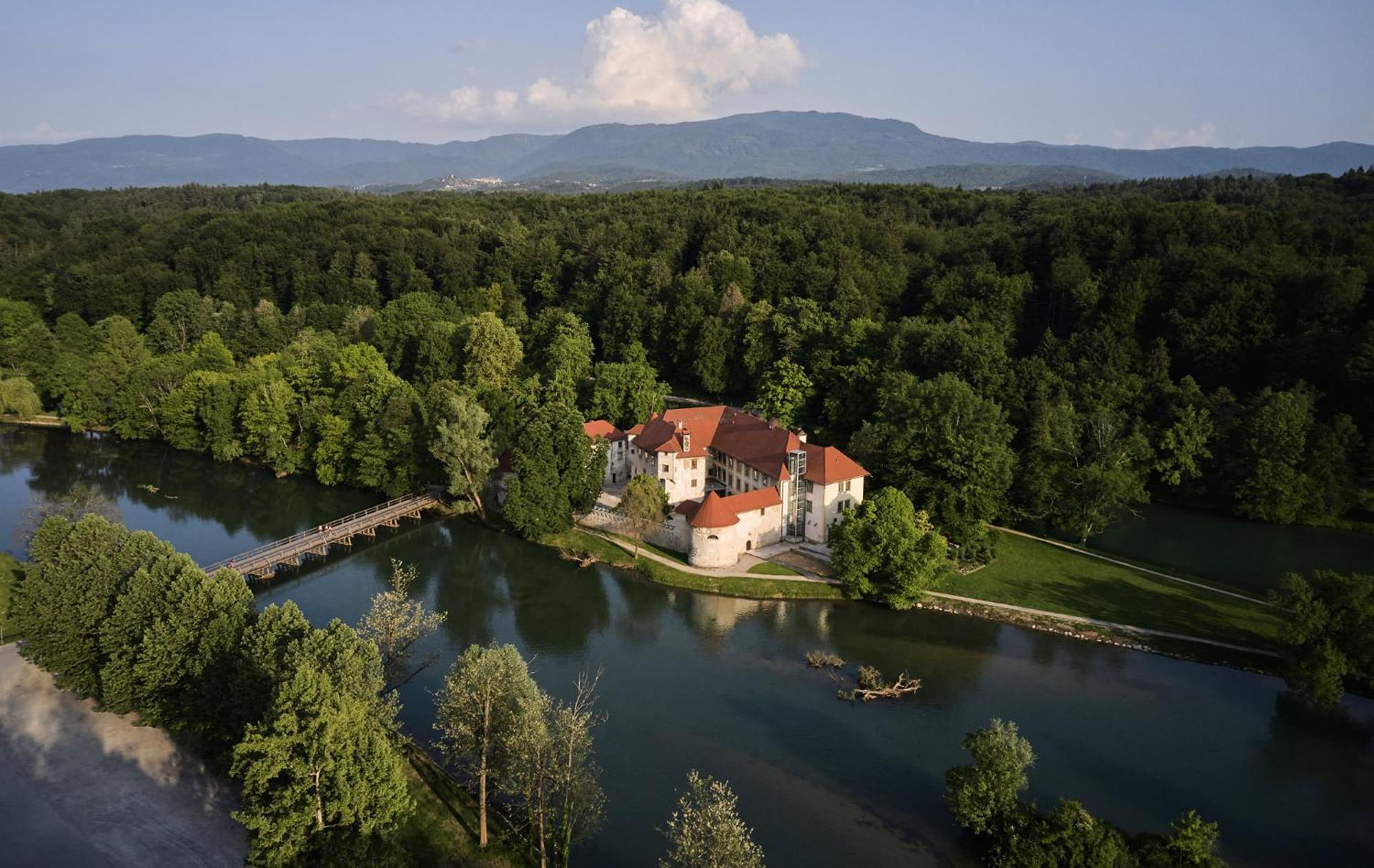 Hotel Grad Otocec - Relais Chateaux Εξωτερικό φωτογραφία